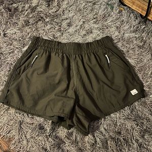 Vuori shorts!